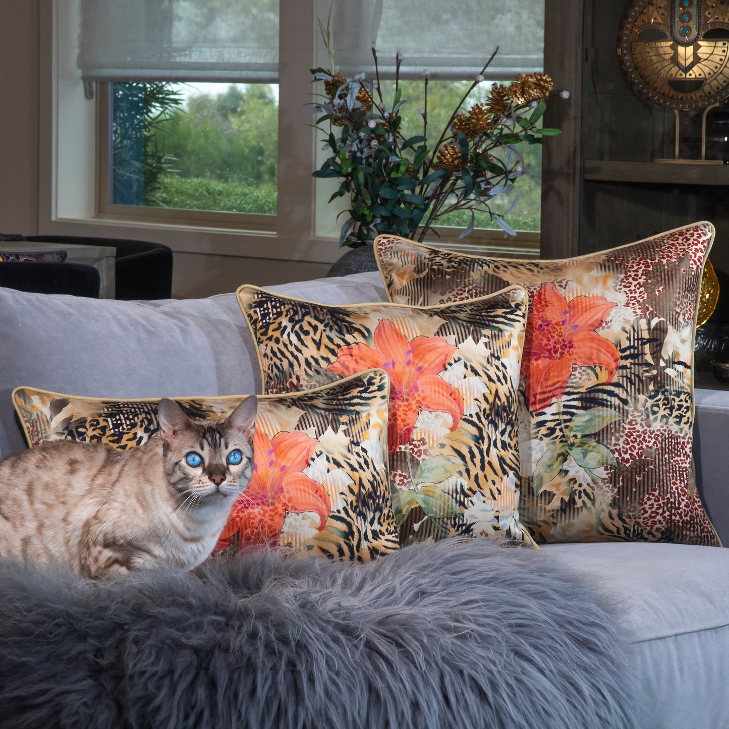Exotic Touches (Cushion Cover)