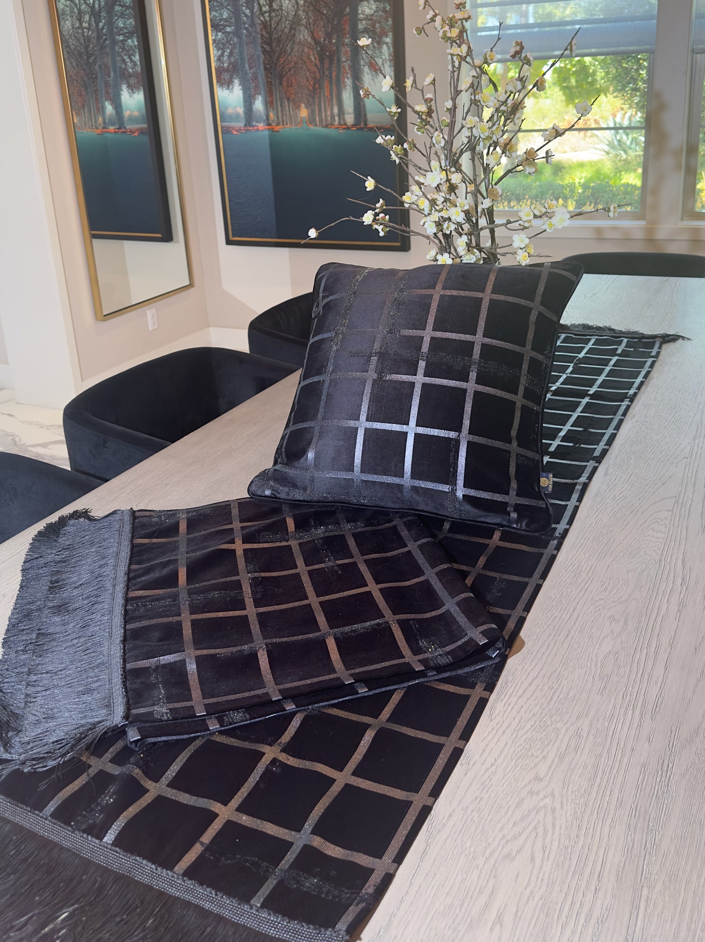 SILVER GRID RUNNER